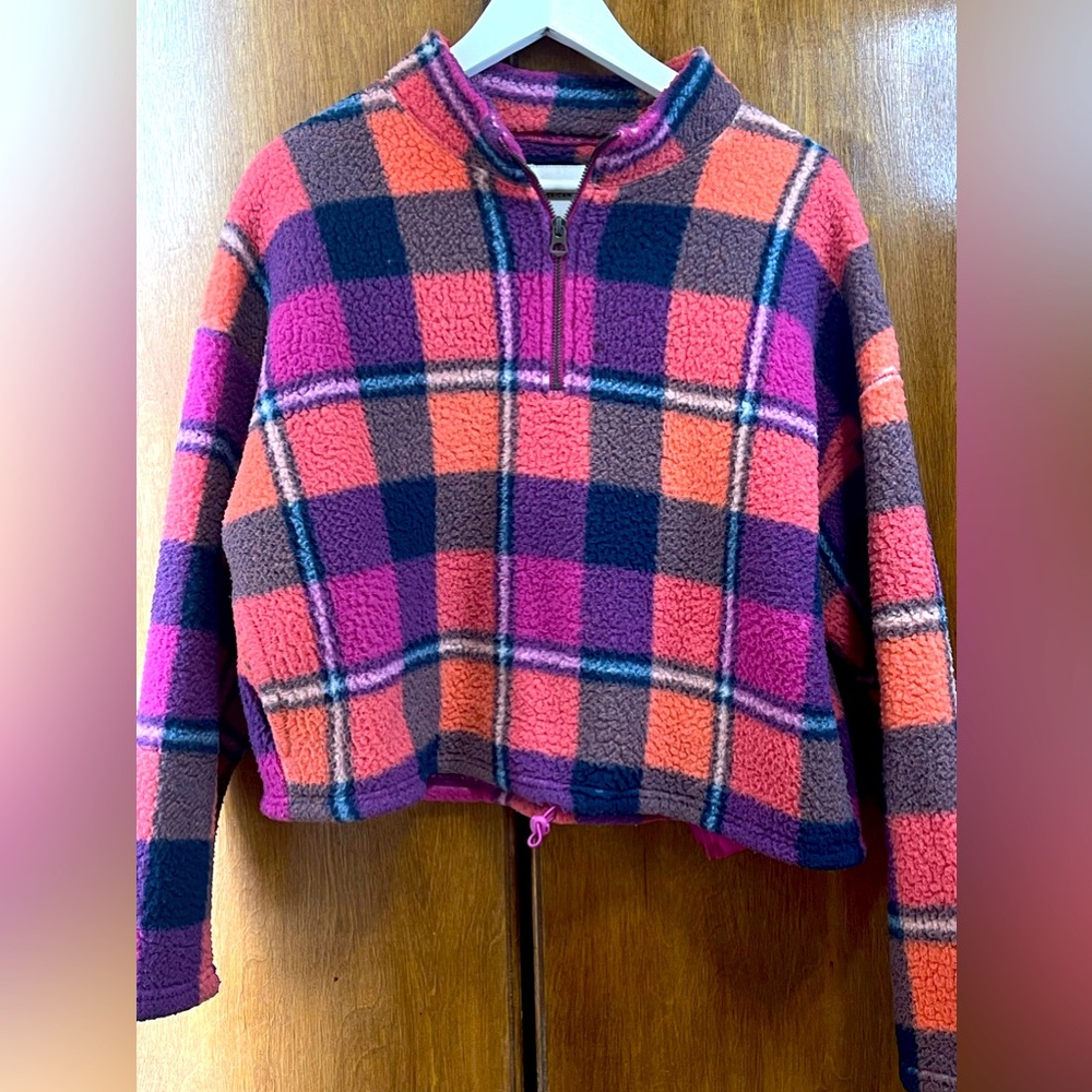 AE Women’s Plaid Sweater
